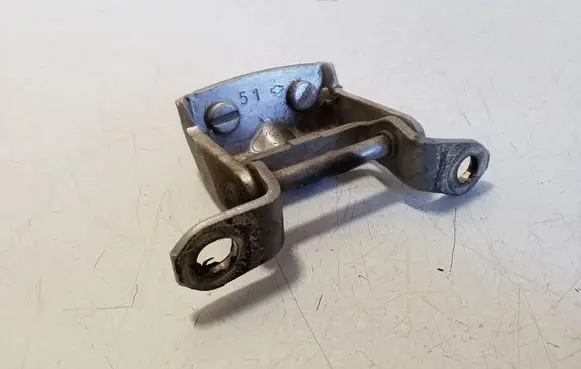Nissan Pathfinder R51 Rear door upper hinge 