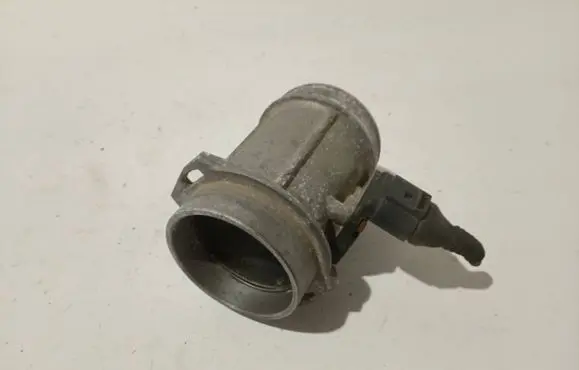 Audi A6 S6 C5 4B Mass air flow meter AFH7025C 33506