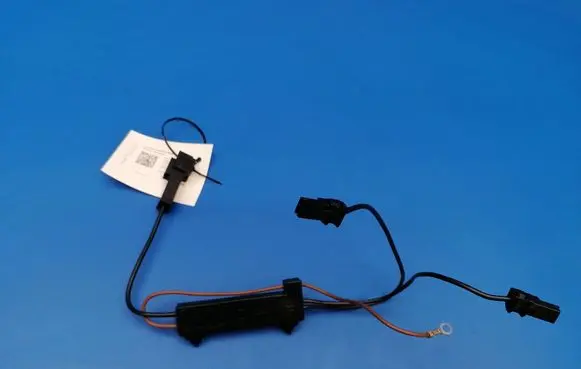 Mercedes-Benz C W204 Antenna control unit A2048708490