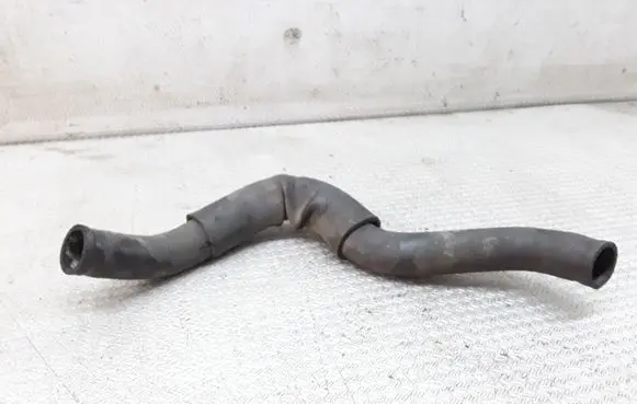 KIA Sorento Engine coolant pipe/hose
