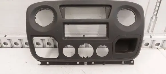 Renault Master III Dashboard center trim panel 682600025R