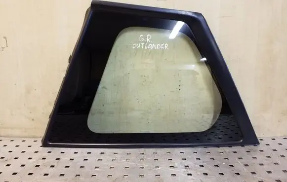 Mitsubishi Outlander Rear side window
