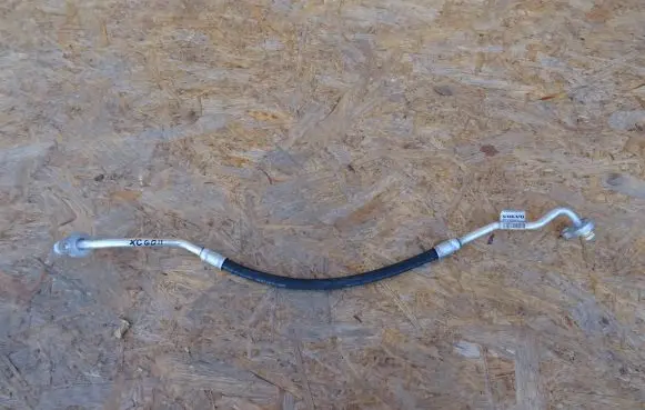 Volvo XC60 Air conditioning (A/C) pipe/hose 32226282