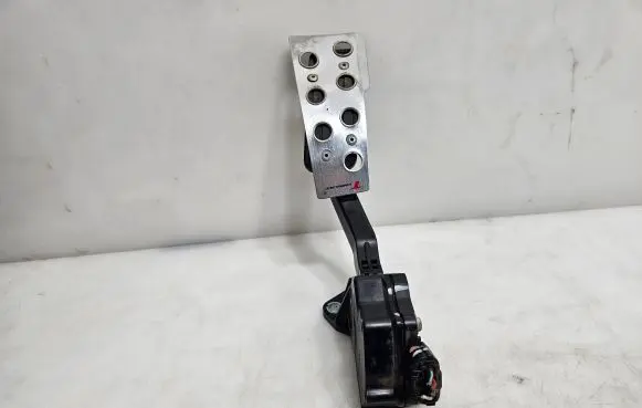 Subaru Outback Accelerator throttle pedal 36010AG140