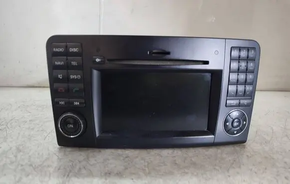 Mercedes-Benz ML W164 Radio/CD/DVD/GPS head unit A1649002401