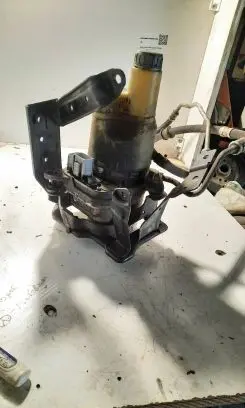 Volvo V50 Power steering pump