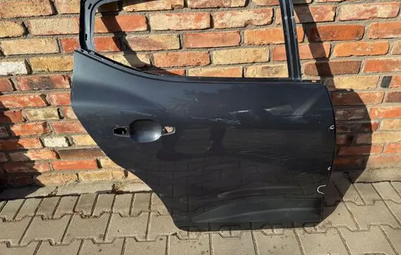Dacia Sandero III Rear door