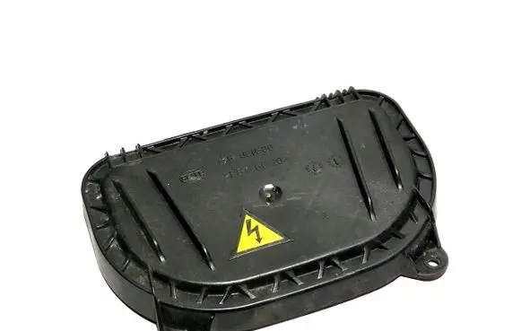 Headlight/headlamp dust cover