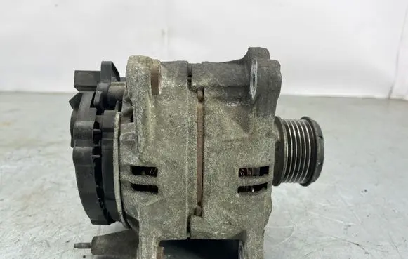 Volkswagen Golf Plus Generator/alternator 06F903023F 0124525091