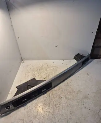 BMW 3 E90 E91 Dashboard center trim panel 7132845