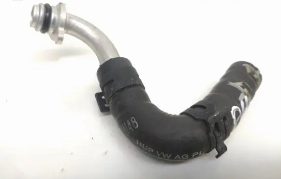 Volkswagen Tiguan Engine coolant pipe/hose 04L121058AM