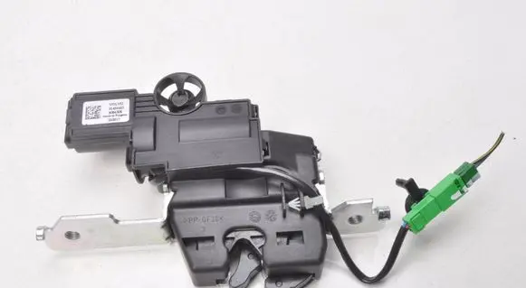 Volvo S90, V90 Seat back rest lock catch 31436463