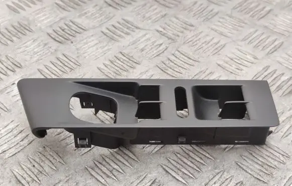 Volkswagen PASSAT B7 Front door card panel trim 3AC857858A