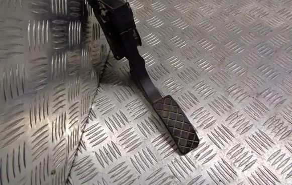 Seat Ibiza III (6L) Accelerator throttle pedal 6Q1721503A