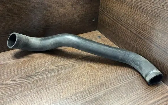 Iveco Daily 3rd gen Intercooler hose/pipe 504275574