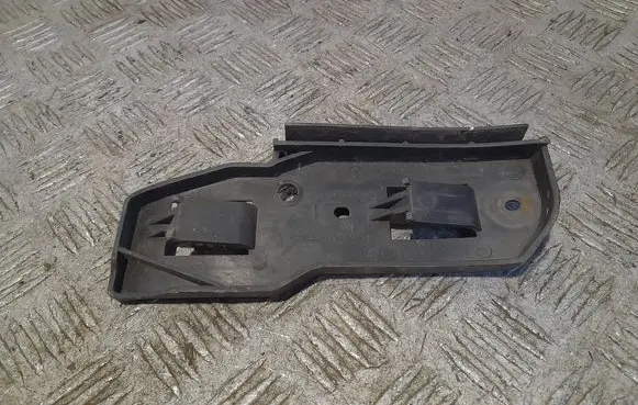 Volkswagen PASSAT B5.5 Front bumper mounting bracket 3B0807183E