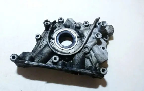 Ford Focus Oil pump 98mm6604ad