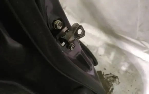 Toyota RAV 4 (XA30) Front door check strap stopper 