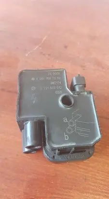 Mercedes-Benz Sprinter W901 W902 W903 W904 High voltage ignition coil 000158703