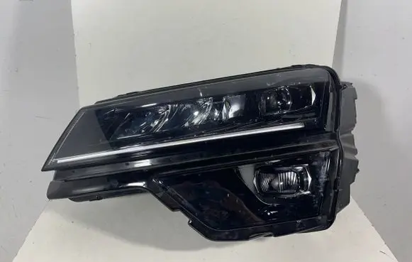 Skoda Karoq Headlight/headlamp 57B941015D 0021590402