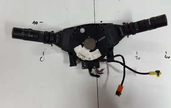 Nissan Qashqai Tailgate/trunk/boot open switch 