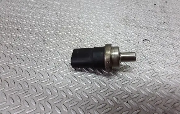 Coolant temperature sensor