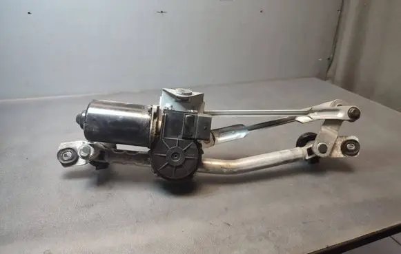 Front wiper linkage and motor