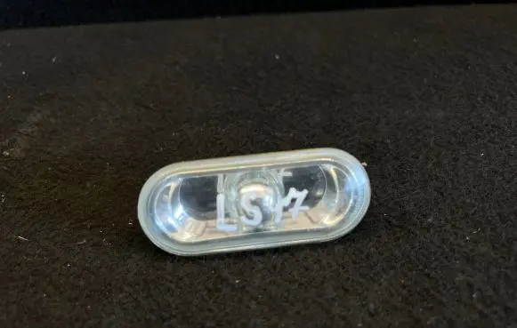 Volkswagen PASSAT B5.5 Front fender indicator light 1J0949117
