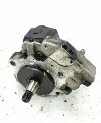 BMW X5 E70 Fuel injection high pressure pump 7798333 830802 0445010146