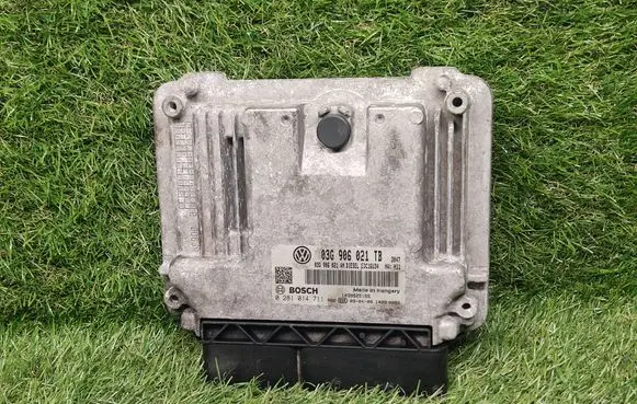 Skoda Octavia Mk2 (1Z) Engine control unit/module ECU 03G906021TB 03G906021AN 0281014711