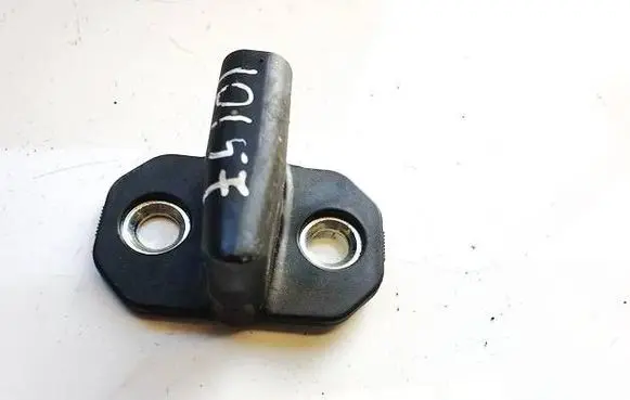 Mercedes-Benz E W211 Front door lock loop/hook striker a2037200004