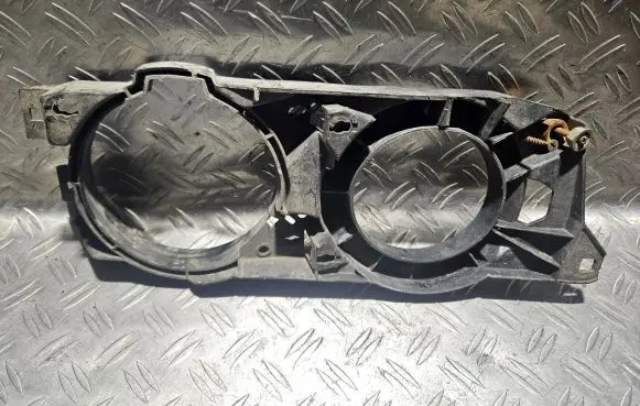 Headlight/headlamp mounting bracket