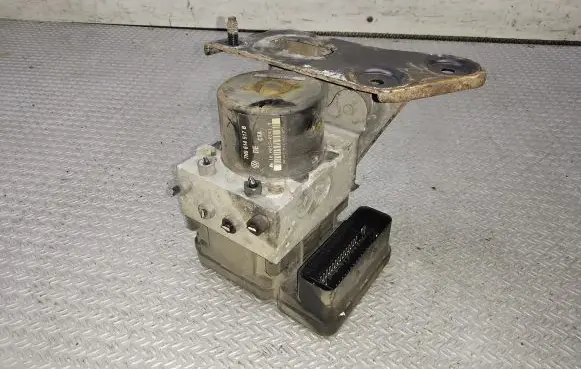 Volkswagen Transporter - Caravelle T5 ABS Pump 7H0614517B
