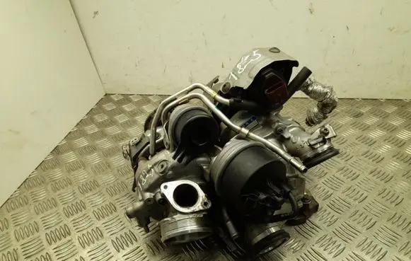 Volkswagen PASSAT B8 Turbo 03N145401J