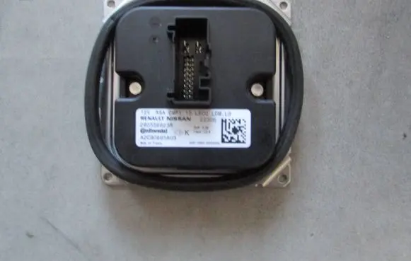 Renault Trafic III (X82) LED ballast control module 260556623R