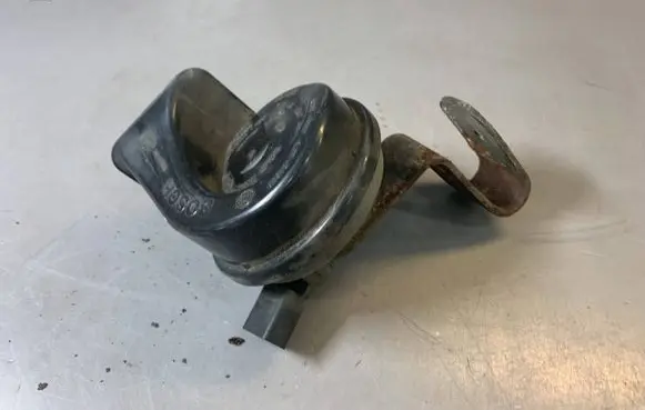 BMW 1 E81 E87 Horn signal 024148 LOW