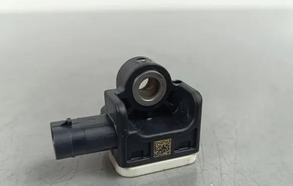 Maserati Quattroporte Airbag deployment crash/impact sensor 670038225