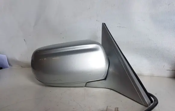 Mazda 626 Front door electric wing mirror E13010142
