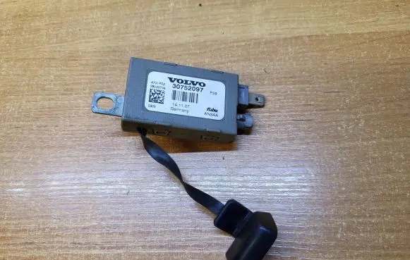 Volvo XC90 Antenna control unit 30752097 28022736