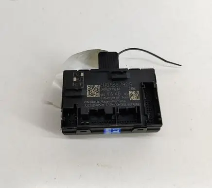 Volkswagen Touareg II Door control unit/module 4H0959792S 4H0959792M