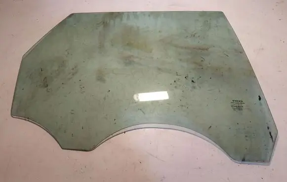 Volvo V50 Rear door window glass