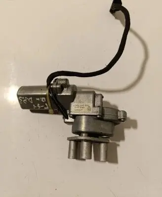 Volkswagen Transporter - Caravelle T5 Sliding door latching motor 7H0843766F