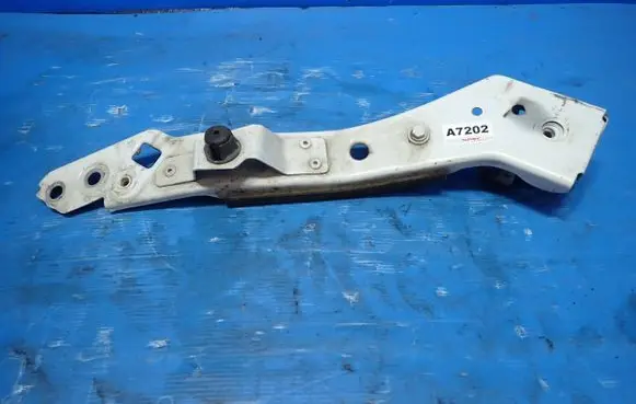 Renault Megane III Headlight/headlamp mounting bracket 6251306D