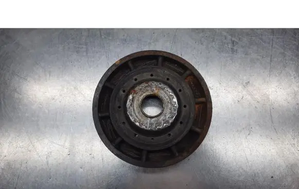 Nissan Almera Tino Crankshaft pulley