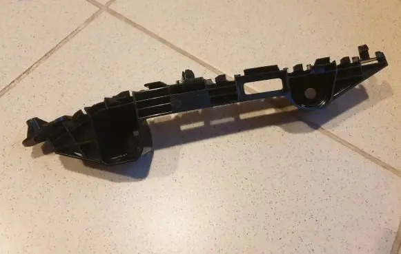 Suzuki Swift III Front bumper mounting bracket 7173153R00