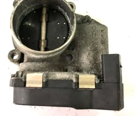 Volkswagen PASSAT B6 Throttle valve 06F133062B