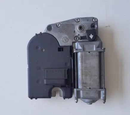 Volkswagen Golf III Sunroof motor/actuator