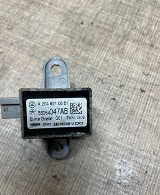 Mercedes-Benz C W204 Airbag deployment crash/impact sensor A2048210651 56054047AB