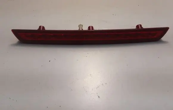 KIA Sorento Third/center stoplight 927502P000