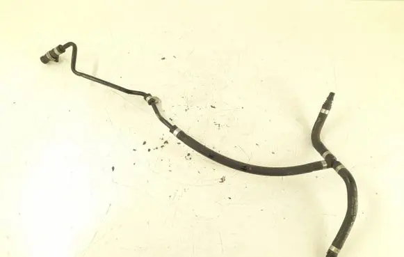 Mercedes-Benz C W204 Engine coolant pipe/hose 2045011025 2045013025